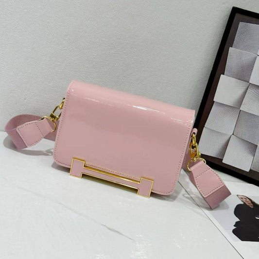 HERMES 

 HIGH QUALIT
 WITH BOX 
🎁🎁🎁

100 dhs✅

Zain295
♥️♥️♥️