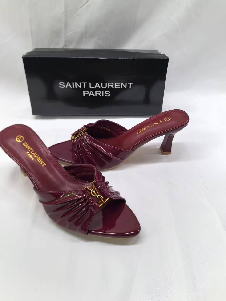 YSL 
85 dhs✅
size 👉36…..41🤝🌹🌹

Zain161
♥️♥️♥️
