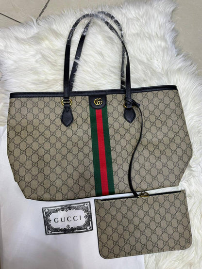 💕 Coach 2 in 1  2️⃣-sided
1️⃣ First quality
Medium Size : 31 * 28 cm
95 dhs✅

Zain115
♥️♥️♥️