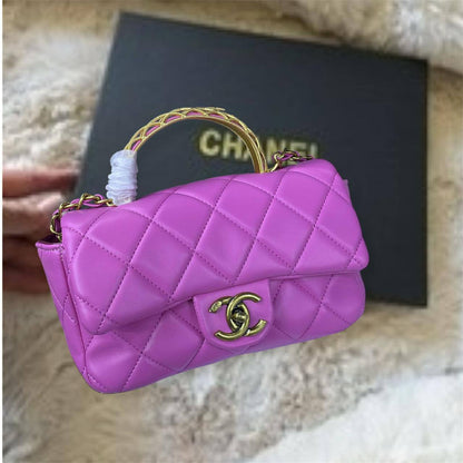 Chanel 

20cmx10cmx7cm

95 dhs✅

with box
🎁🎁🎁

Zain72
♥️♥️♥️