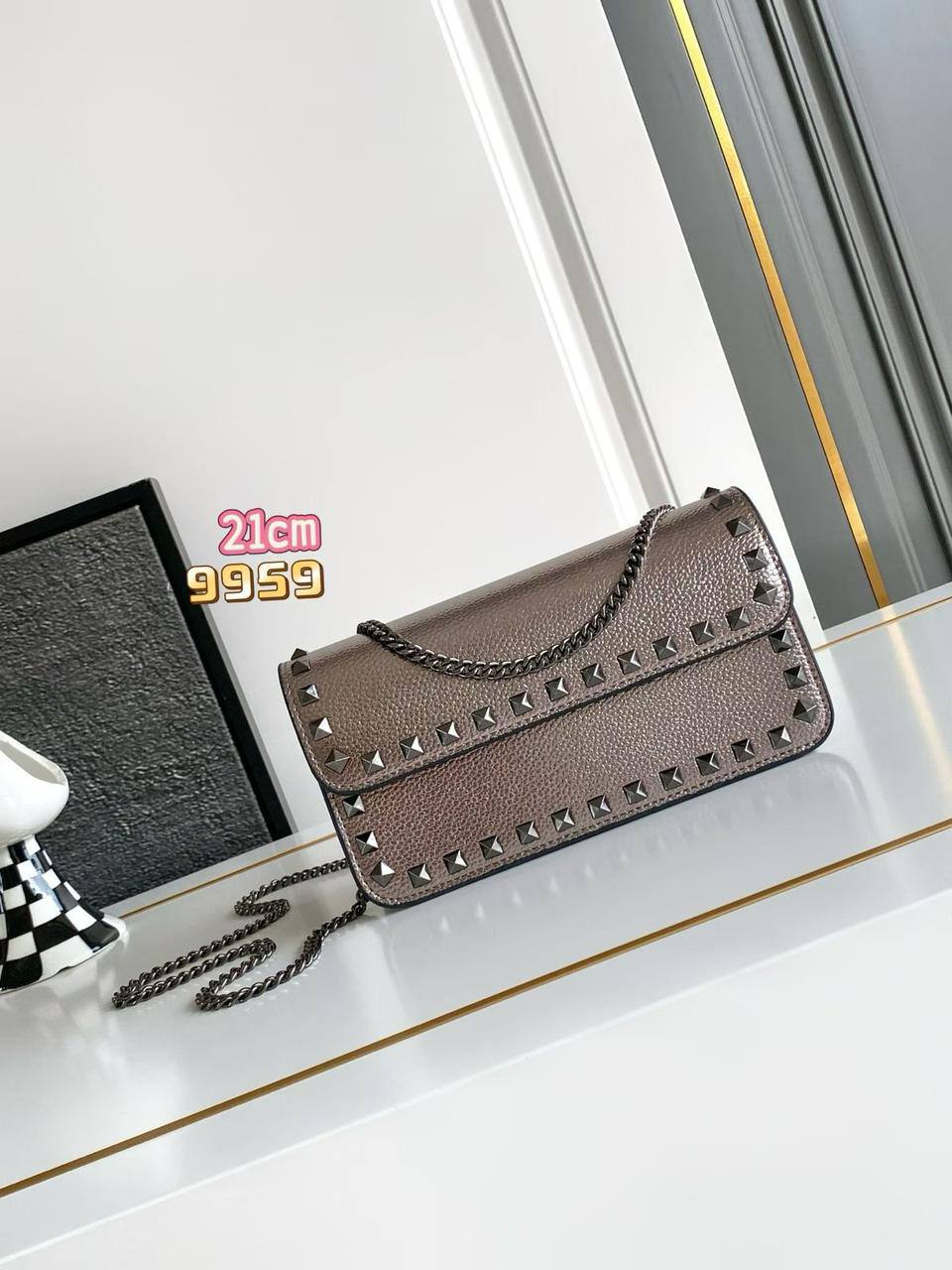 Valentino 
Master🌺🌺
240 dhs💓💓

Zain153
♥️♥️♥️