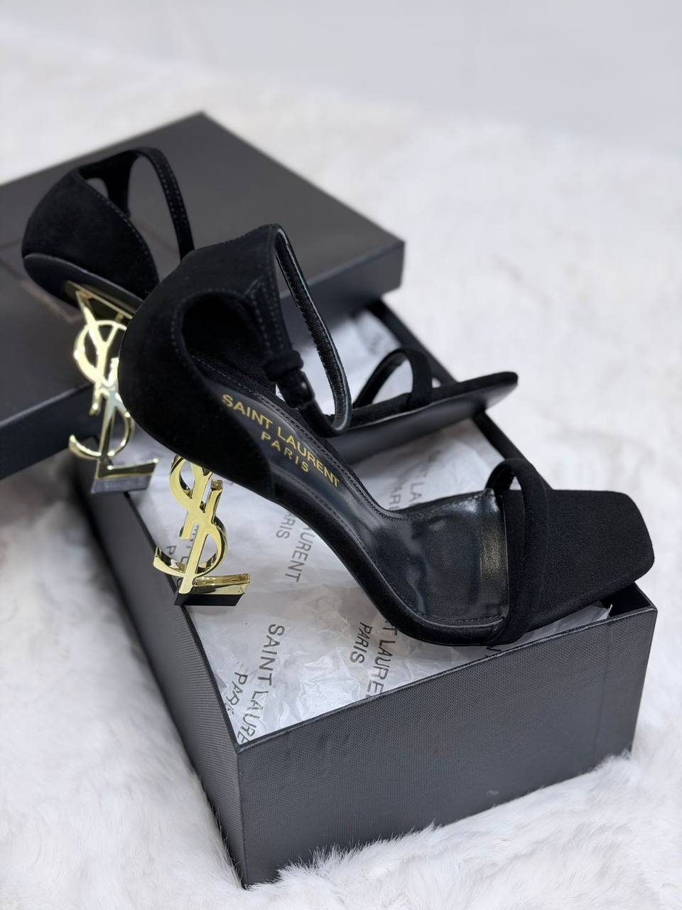 YSL
💎 _*VIP QUALITY +A*_ 💎
Size 37 To 41
480 dhs✅

Zain292
♥️♥️♥️