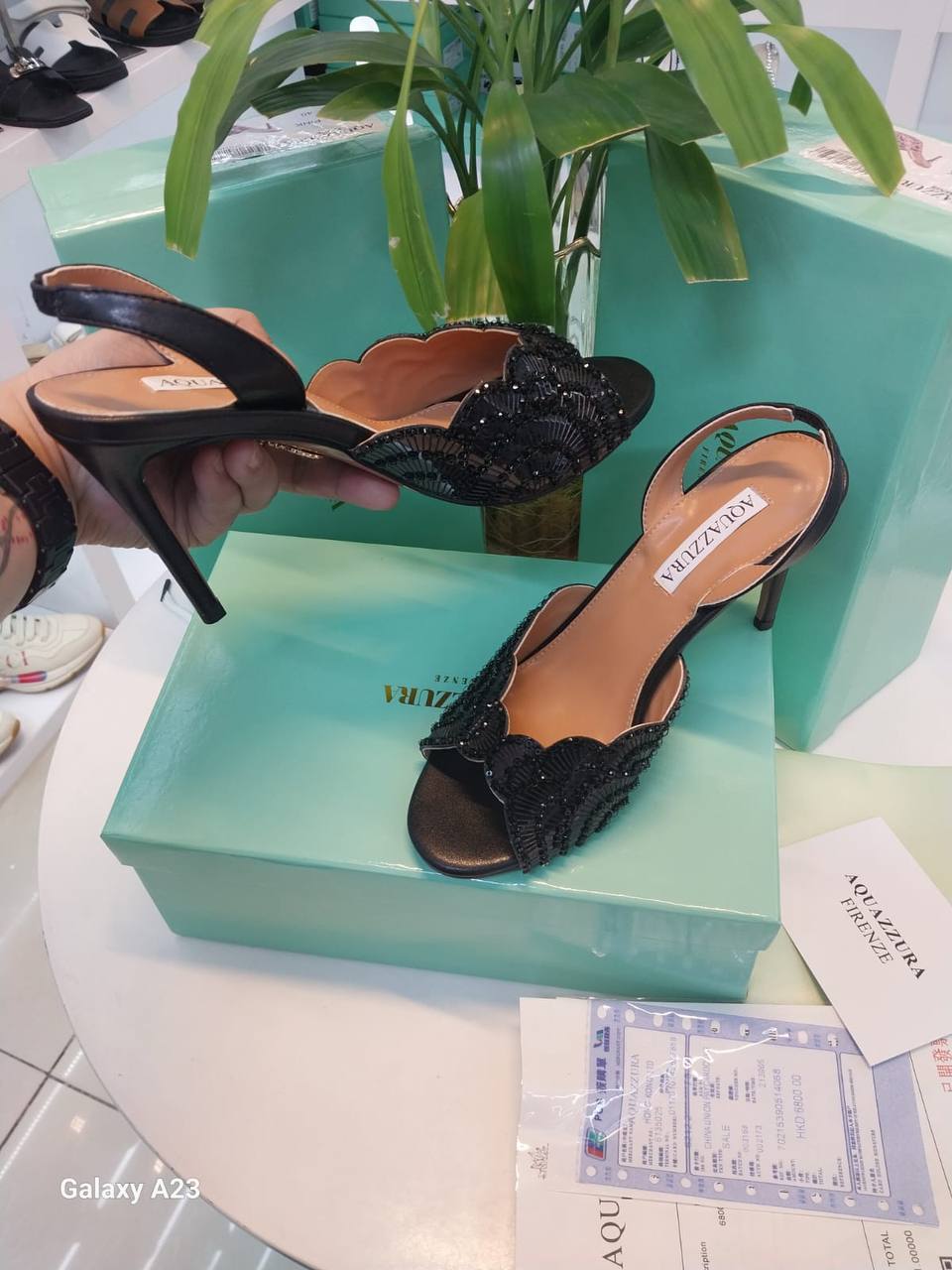 High Quality
280 dhs✅
Size 36-41

Zain207
♥️♥️♥️