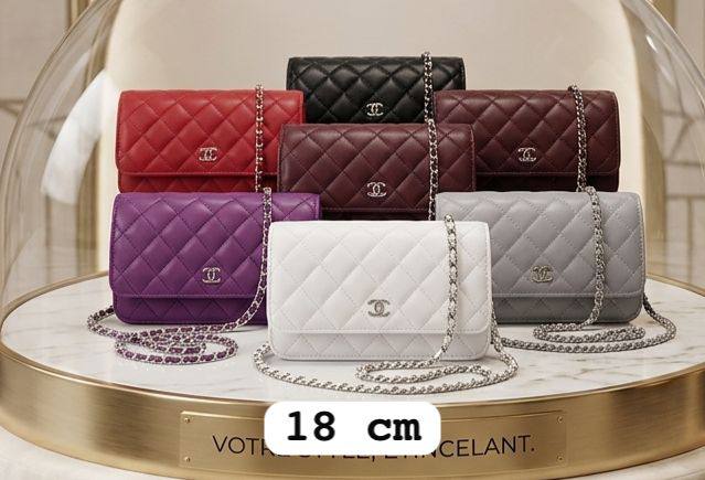 Chanel

with box
🎁🎁🎁

95 dhs✅

Zain90
♥️♥️♥️