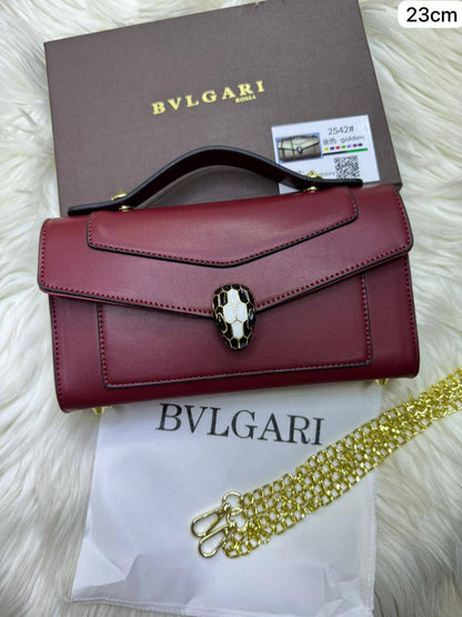 🌟 Bvlgari Forever hot design ❤️‍🔥
1️⃣ First quality +🎁
Size : 23 * 14 cm
90 dhs🌺

with box🎁🎁🎁

Zain115
♥️♥️♥️