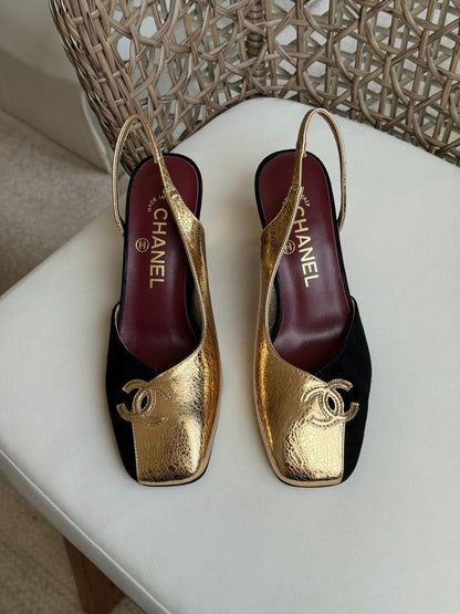 CHANEL 
Size: 36 to 41
Super master quality 
450 dhs✅

Zain198
♥️♥️♥️