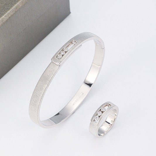 MESIKA BANGLE&RING_   

               *WITH*
*NORMAL Box* 📦 *105 dhs🪙🌨️*
*Master Quality*✨✅

Zain89
♥️♥️♥️