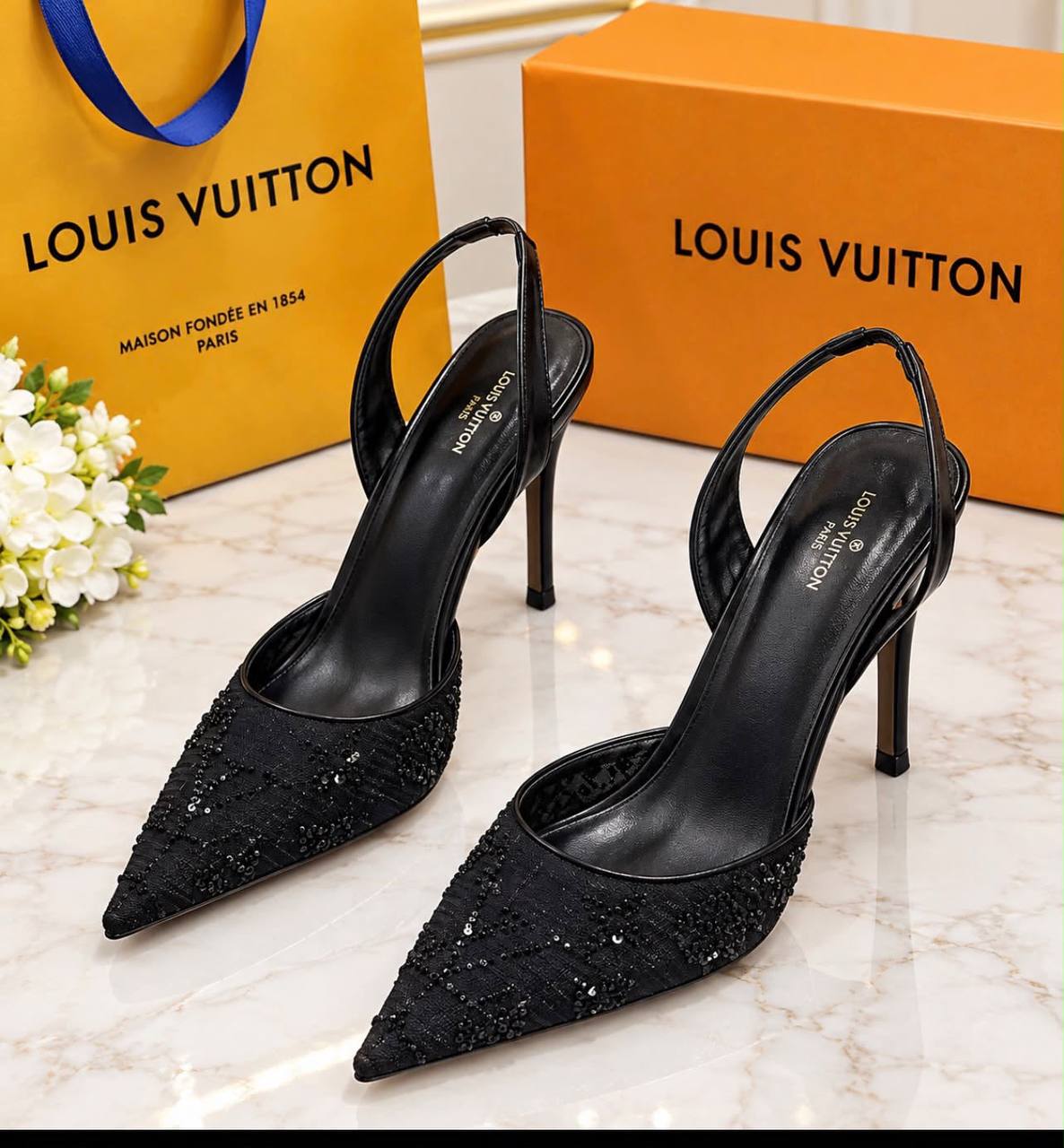 RESTOCKS 🔥🔥

LV 7cm
Good quality 💯
size 36-38-38-39-40-41
115 dhs🇦🇪🇦🇪

Zain21
♥️♥️♥️♥️