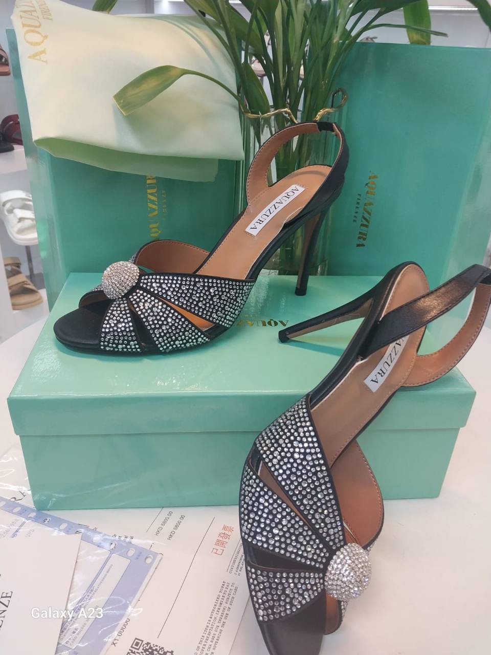 High Quality
280 dhs✅
Size 36-41

Zain207
♥️♥️♥️