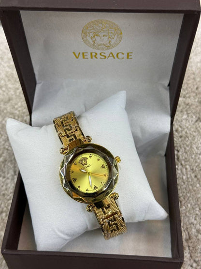 VERSACE🆕 LADIES 
GOOD QUALITY 💯
75 dhs🪙💕

Zain133
♥️♥️♥️