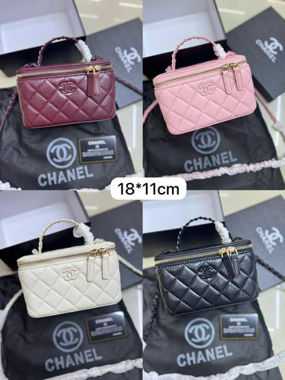 🌹 Chanel ＋Mirror 🌟
1⃣️ First quality +🎁
Size: 18 * 11 cm
90 dhs👑
with box🎁

Zain115
♥️♥️♥️