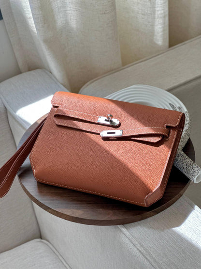HERMES 
*❗️KELLY DEPECHES ❗*
*SUPER MASTER QUALITY ❗*
2600 dhs✅
*BOX WITH  PAPERBAG❗*


Zain267
♥️♥️♥️