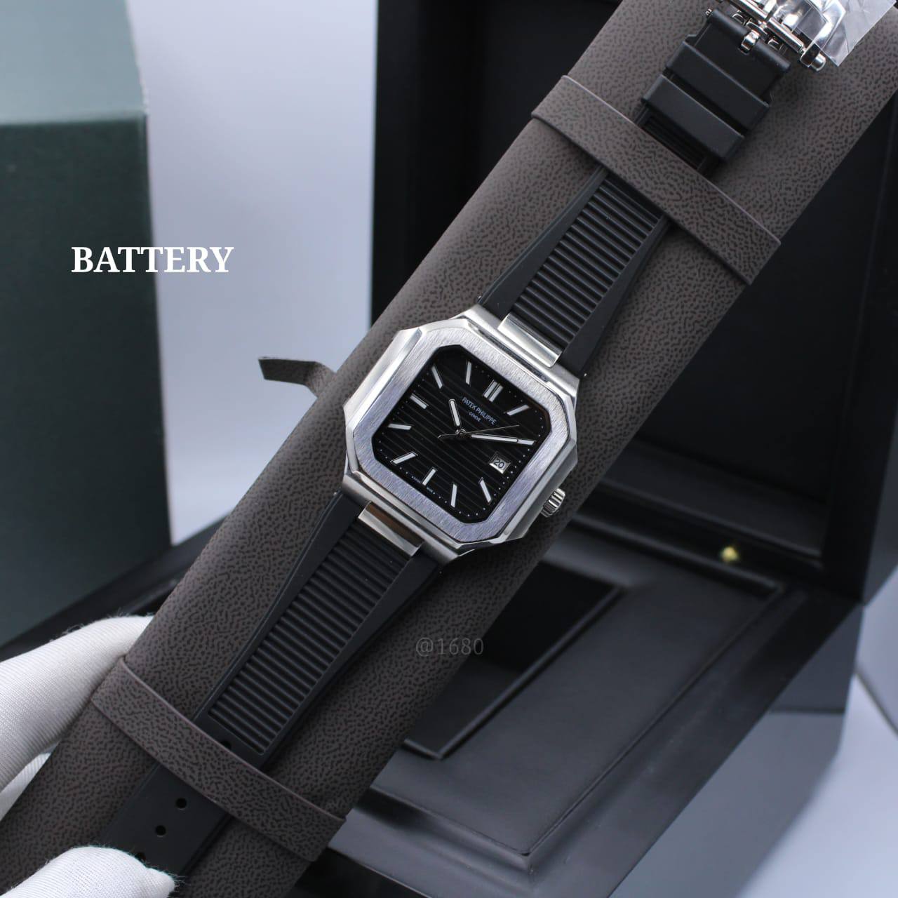 PATEK PHILIPPE
*CUBITUS*
*FOR MEN QUARTZ_______*🔥🔥
230 dhs✅

Zain304
♥️♥️♥️