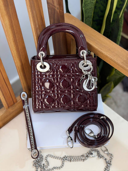DIOR 💫
Super Master Quality ⚡️
Original Packing 🎁
17cm

For Price 👇 WhatsApp✅
0568585901 
0507557372
0552275751 Owner Zain 👌

Zain321
♥️♥️♥️