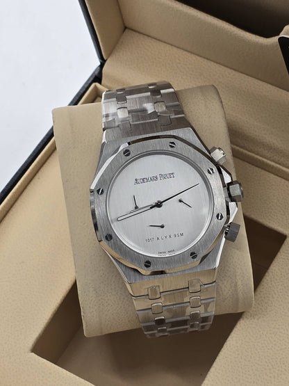 Ap Men Good quality
*battery*
*chronograph working*
260 dhs🪙🌨️

Zain29
♥️♥️♥️
