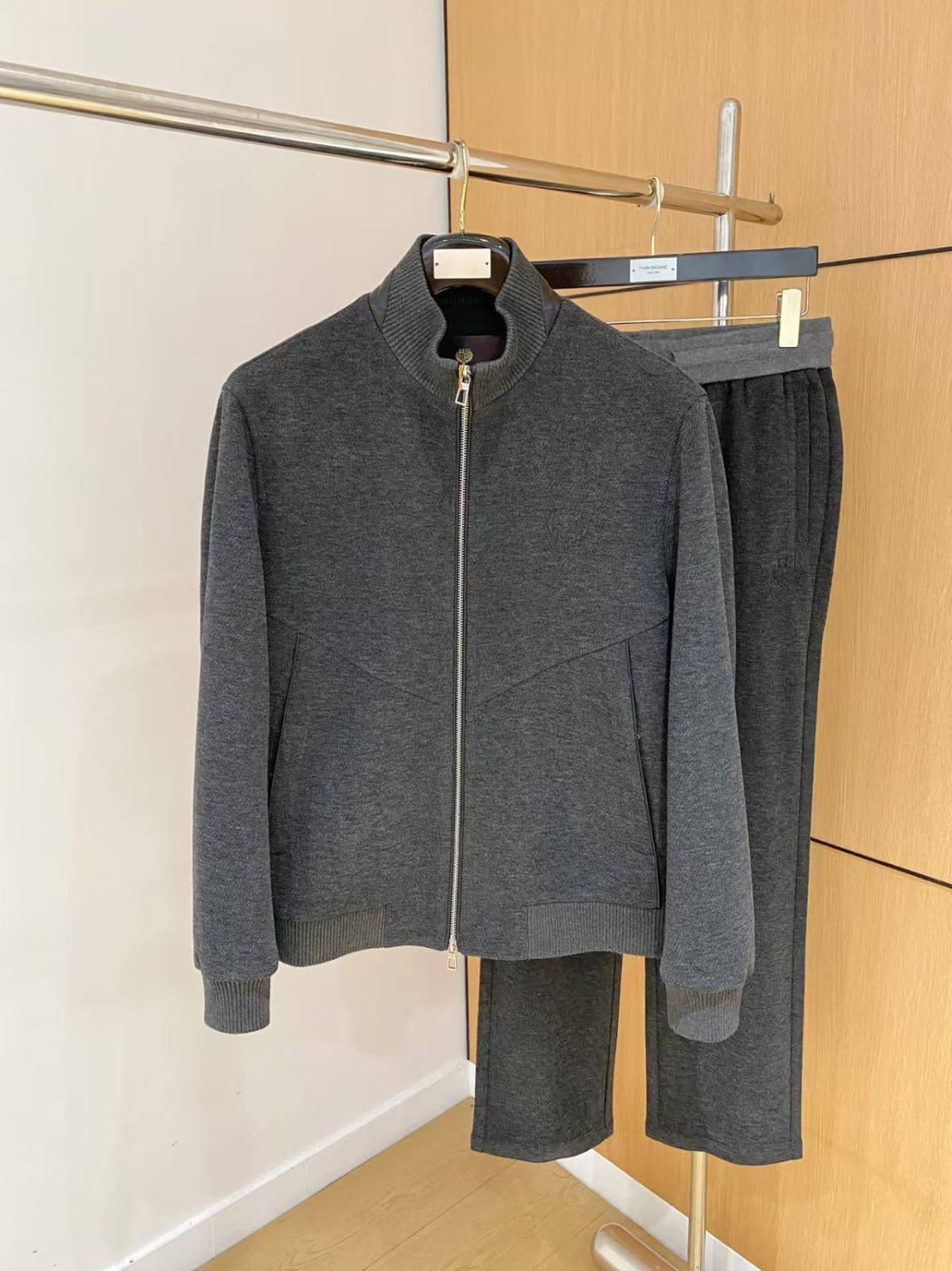 LORO PIANA

Super Master quality

Sizes:M L XL 2XL 3XL
990 dhs🇦🇪🇦🇪

Zain330
♥️♥️♥️