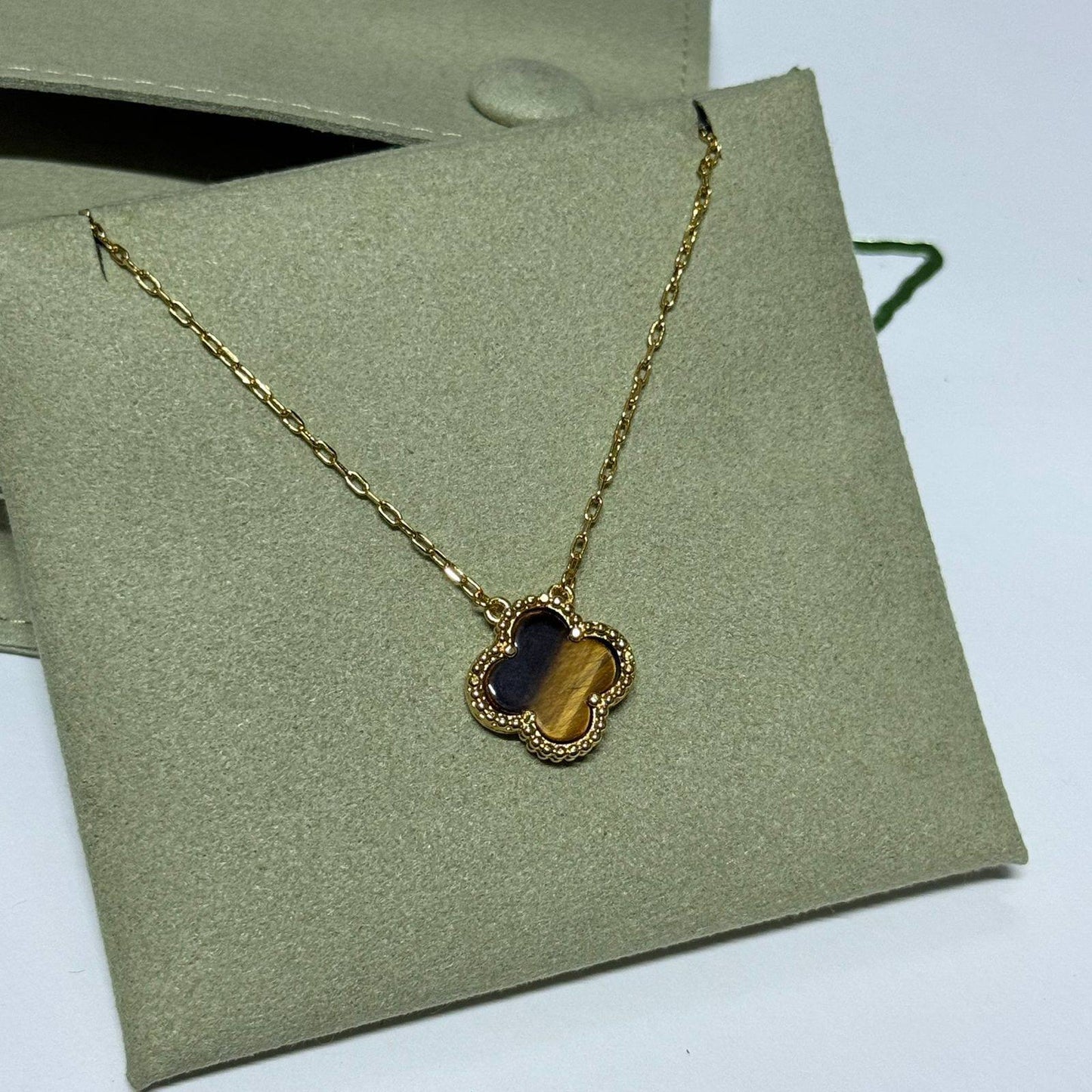 VCA
NECKLACE 
40 dhs🌺

Zain263
♥️♥️♥️