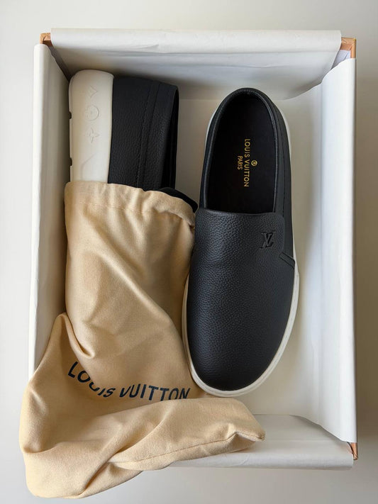LV Pacific loafer
*AAA quality*
*size: 40 to 46*
590 dhs❣️

Zain185
♥️♥️♥️