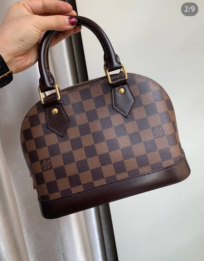 LV
90 dhs✅

Zain235
♥️♥️♥️