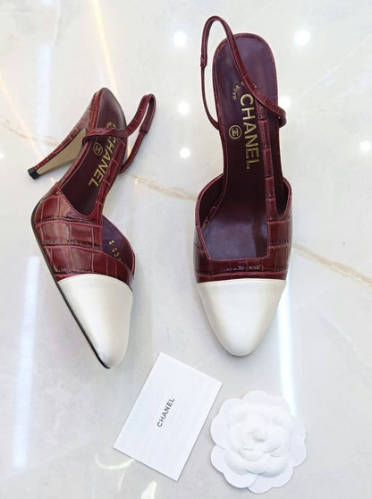 Chanel 
*High quality*❤️
*size: 36 to 42*❤️
410 dhs✅✅

Zain119
♥️♥️♥️
