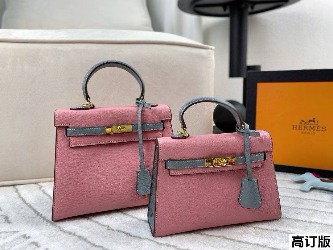 HERMES 
Master❣️❣️
22cm 300 dhs🇦🇪🇦🇪
24cm 330 dhs🇦🇪🇦🇪

Zain141
♥️♥️♥️