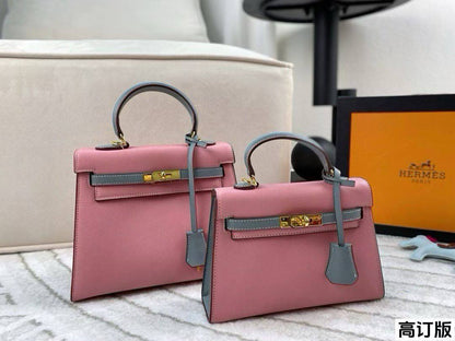 HERMES 
Master❣️❣️
22cm 300 dhs🇦🇪🇦🇪
24cm 330 dhs🇦🇪🇦🇪

Zain141
♥️♥️♥️