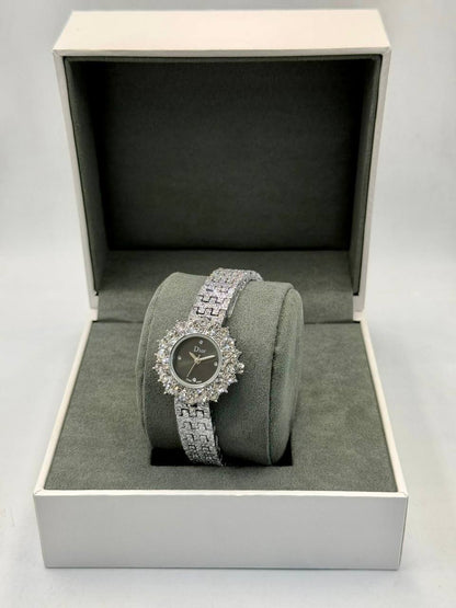 Dior ladies
*New Arrival*🔥
55 dhs👑

Zain08