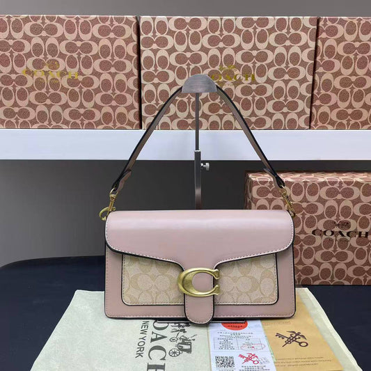Coach
good Quality 
With box 
🎁🎁🎁

90 dhs✅

Zain117
♥️♥️♥️