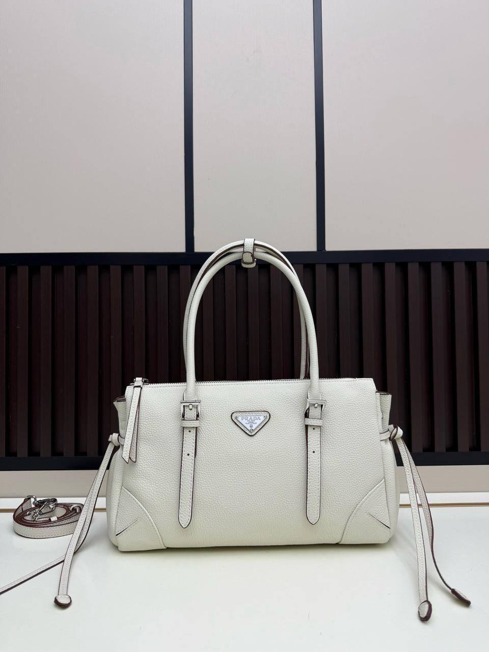 Prada 💕🙋🏻‍♀️
Master🌺🌺
32cm🫶🏼
340 dhs✅

Zain297
♥️♥️♥️