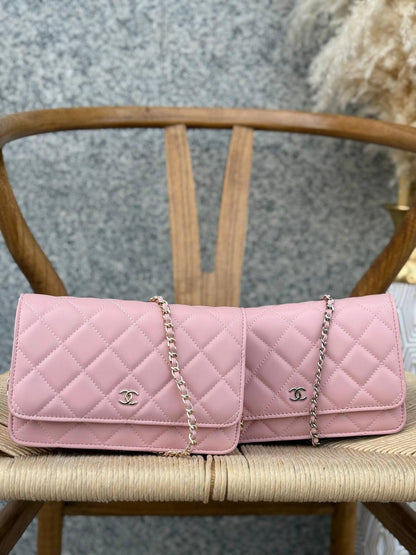 CHANEL
19cm
290 dhs✅
Top quality
With box🎁

Zain167
♥️♥️♥️