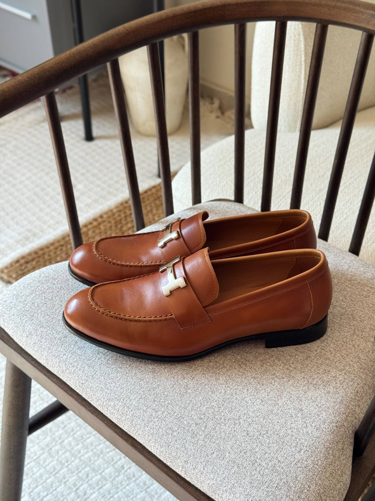 Hermes LOAFER 

VIP QUALITY 

SIZE: 40 TO 46 

630 dhs🇦🇪🇦🇪

Zain185
♥️♥️♥️