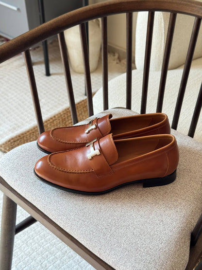 Hermes LOAFER 

VIP QUALITY 

SIZE: 40 TO 46 

630 dhs🇦🇪🇦🇪

Zain185
♥️♥️♥️