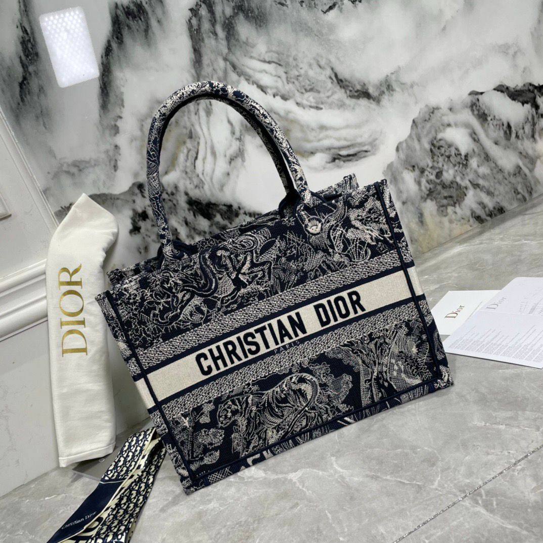 Dior Master
For Price 👇 WTSP Text Zain 0568585901

Zain192
♥️♥️♥️