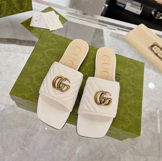 GUCCI 


SIZE  36  to 41                                                                                                    

150 dhs🇦🇪🇦🇪

Zain224
♥️♥️♥️