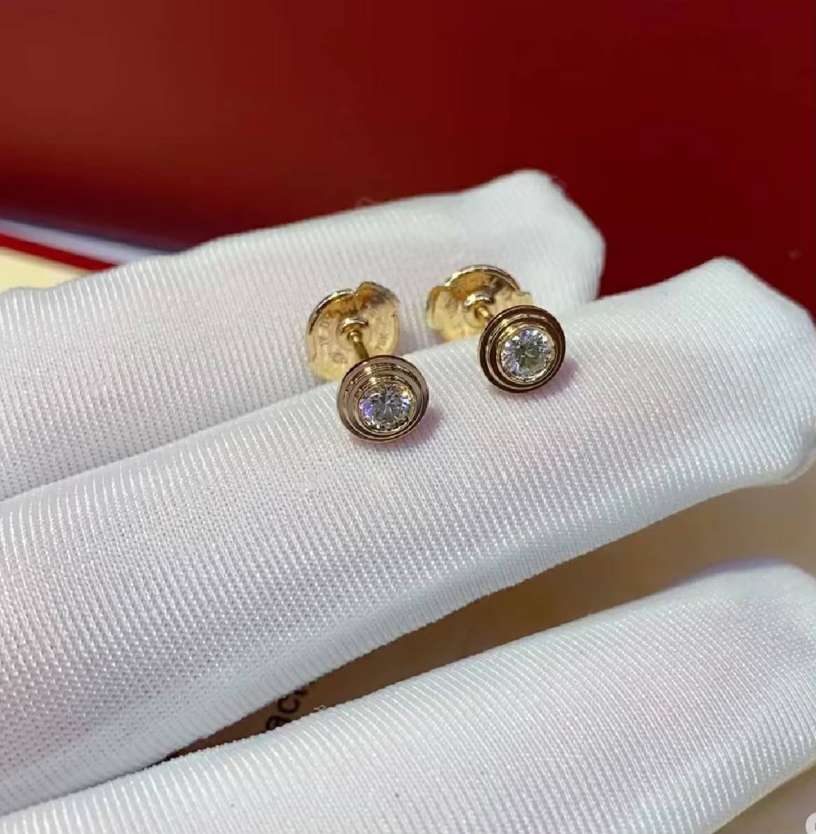 *Cartier ❤️‍🔥*
Earring ✨
Master quality 💯
With normal boxes 🗃️ 
50 DHS🇦🇪🇦🇪🇦🇪
With master box 📦 
75DHS🇦🇪🇦🇪🇦🇪

Zain216
♥️♥️♥️