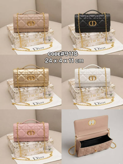 Dior
ᴄᴀʀᴏ ᴅɪᴏʀ ғʟᴀᴘ ᴄʟᴜᴛᴄʜ
ɪɴ ᴛᴏᴘ ʜᴀɴᴅʟᴇ ʙᴀɢ
ʜᴀs ʟᴏɴɢ ɢᴏʟᴅ ᴄʜᴀɪɴ  sᴛʀᴀᴘ
ɪɴ ᴛᴡɪsᴛ ʟᴏɢᴏ ʟᴏᴄᴋ 
sɪᴢᴇ: 24 cm
ᴡɪᴛʜ BOX

75 dhs🇦🇪🇦🇪

Zain31
♥️♥️♥️