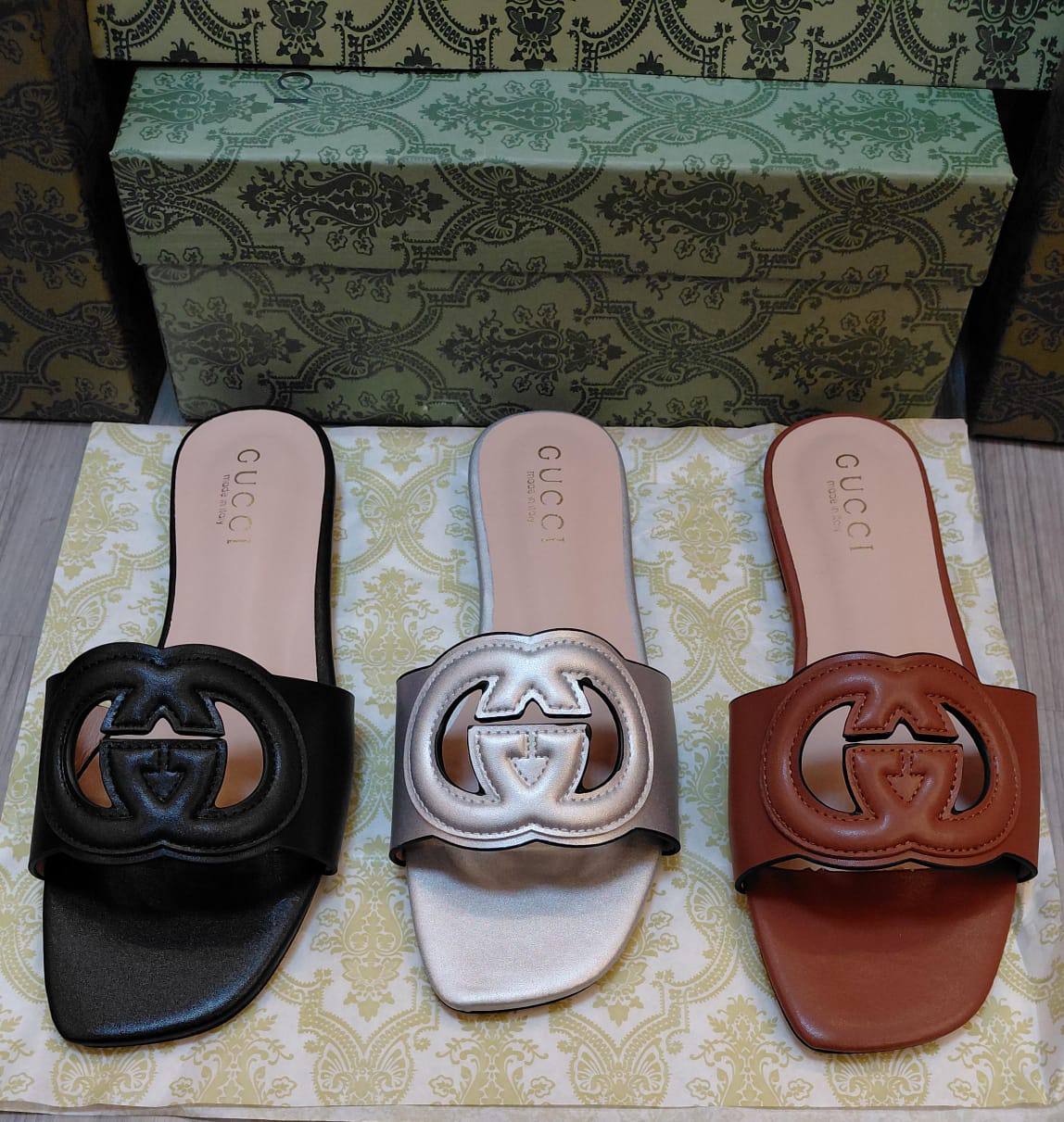Gucci Slippers 
Size 36 To 41
90 dhs✅

Zain120
♥️♥️♥️