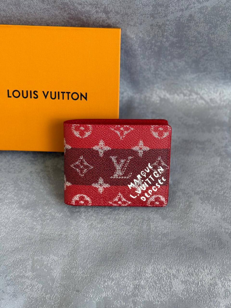 LV
*Men Wallet*
*Master Quality*
230 dhs✅

Zain179
♥️♥️♥️