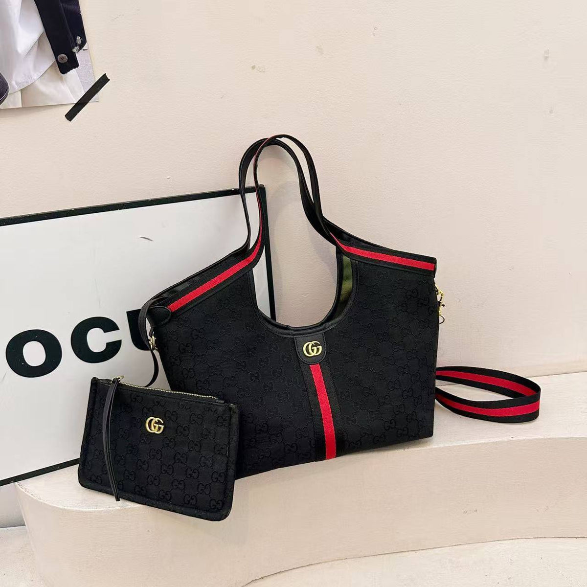 Gucci

nobox
90 dhs🇦🇪🇦🇪

Zain235
♥️♥️♥️