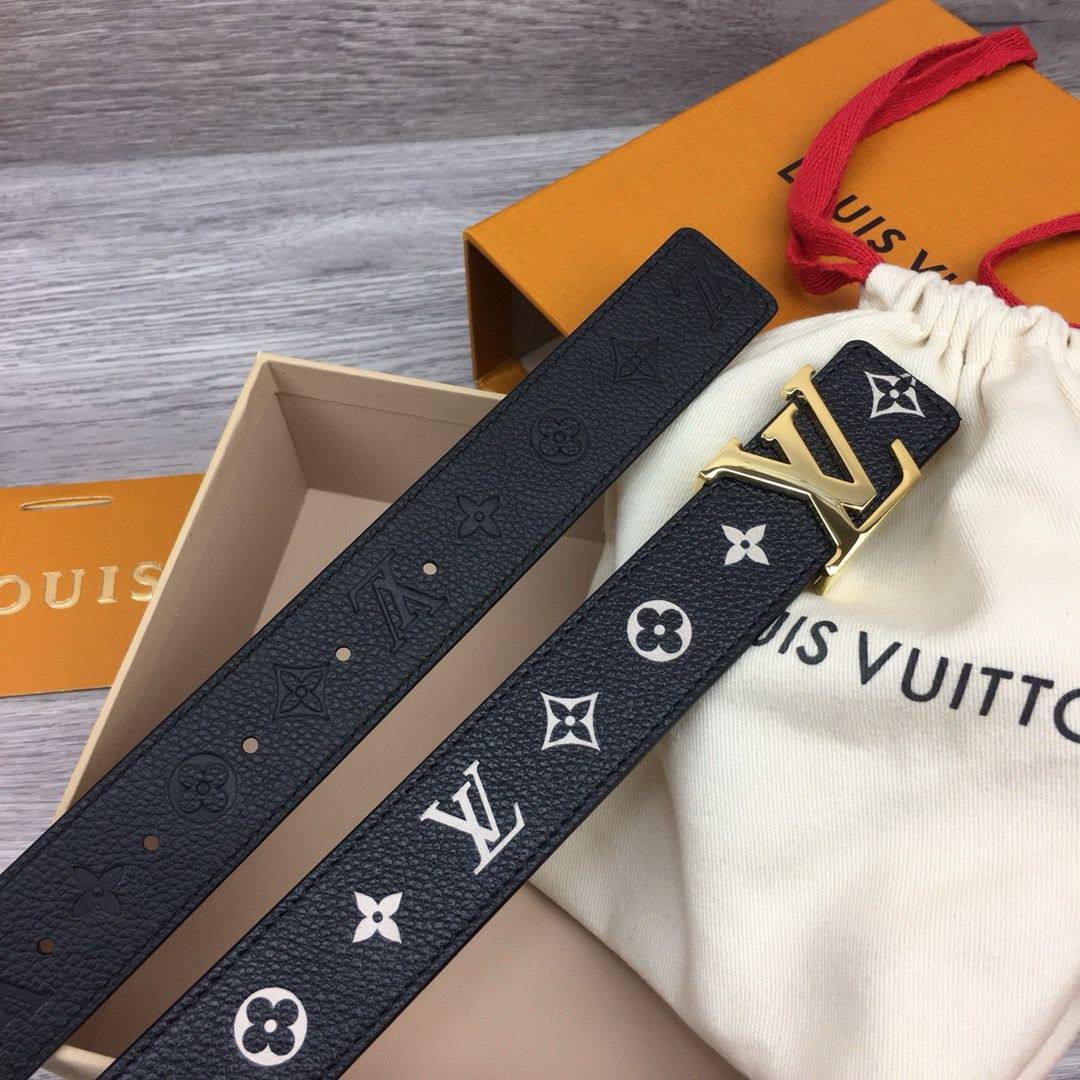 💜 Lv 💜
💜*available again*💜
310 dhs✅

Zain160
♥️♥️♥️