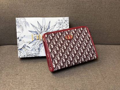 Goyard
70 dhs✅
with box
🎁🎁🎁

25cm

Zain26
♥️♥️♥️