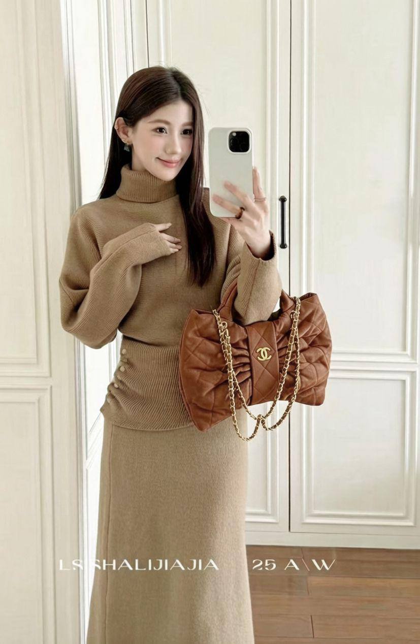 CHANEL 
150 dhs✅

Zain295
♥️♥️♥️