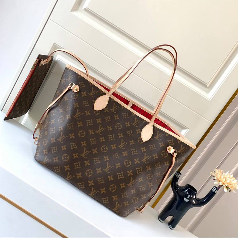 Lv Neverfull Bag
 32Cm 

with Box
270 dhs🇦🇪🇦🇪🇦🇪

Zain131
♥️♥️♥️