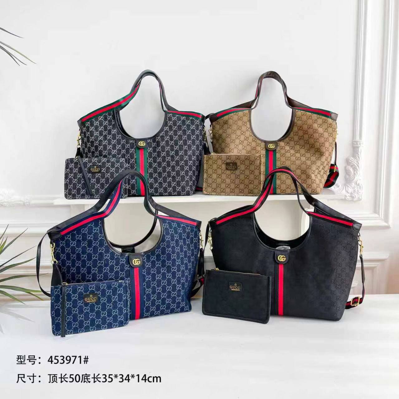 Gucci
105 dhs💓
size：big
Good quality

Zain35
♥️♥️♥️