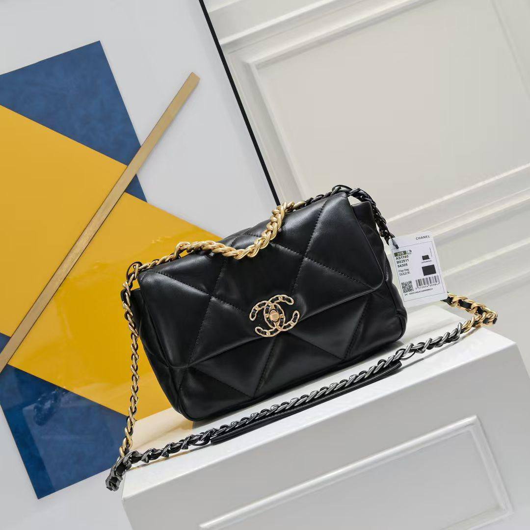 Chanel 
Master
420 dhs🪙🌨️
#26cm….

Zain228
♥️♥️♥️