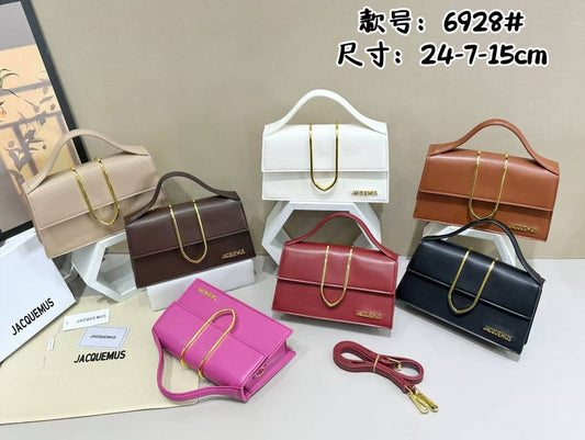 Jacquemus

100 dhs✅

with box🎁
size 24cm

Zain26
♥️♥️♥️