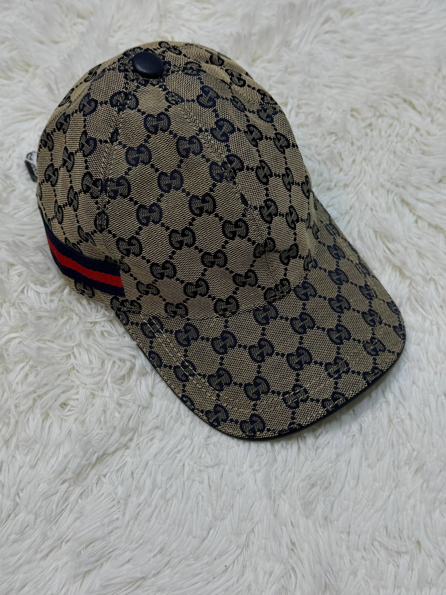GUCCI CAP
💙*VVIP QUALITY*💙
190 dhs✅

Zain281
♥️♥️♥️