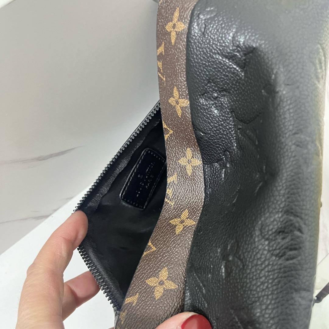 LV
44*18 cm
55 dhs🇦🇪🇦🇪

Zain17
♥️♥️♥️