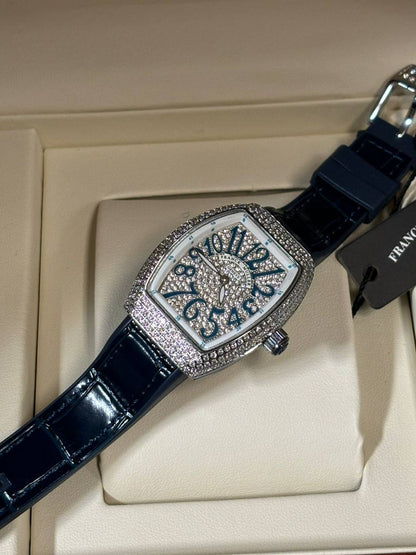 FRANCK MULLER 
_*WOMEN*_
_MASTER QUALITY_

410 dhs❤️
___WITH BOX_____❒
🎁🎁🎁


Zain108
♥️♥️♥️