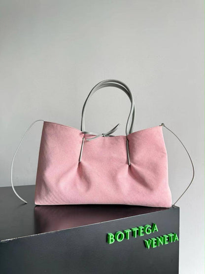Bottega Veneta Pinacoteca tote bag 

For Price 👇 WhatsApp✅
0568585901 
0507557372
0552275751 Owner Zain 👌

Zain71
♥️♥️♥️